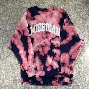 Michigan acid wash crewneck